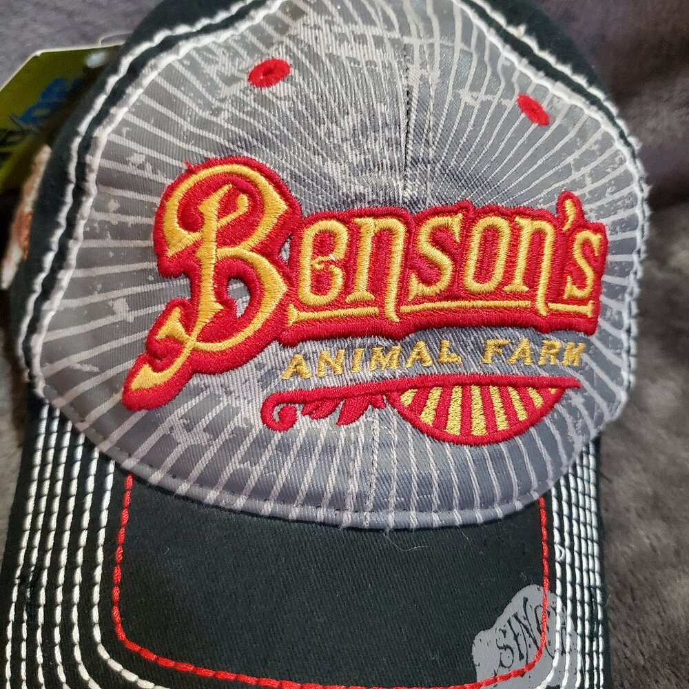 Benson's Animal Farm Hudson New Hampshire Strapback Baseball Hat Cap New NWT - Picture 2 of 9